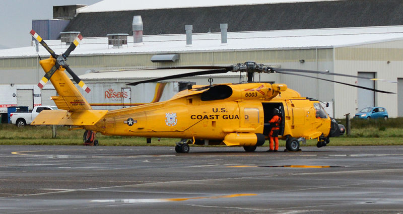 US COAST GUARD – L’MH-60 Jayhawk in livrea retrò gialla