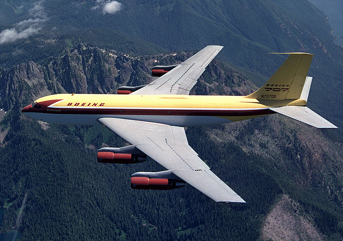 Primo volo per una pietra miliare dell’aviazione: il 707 / KC-135