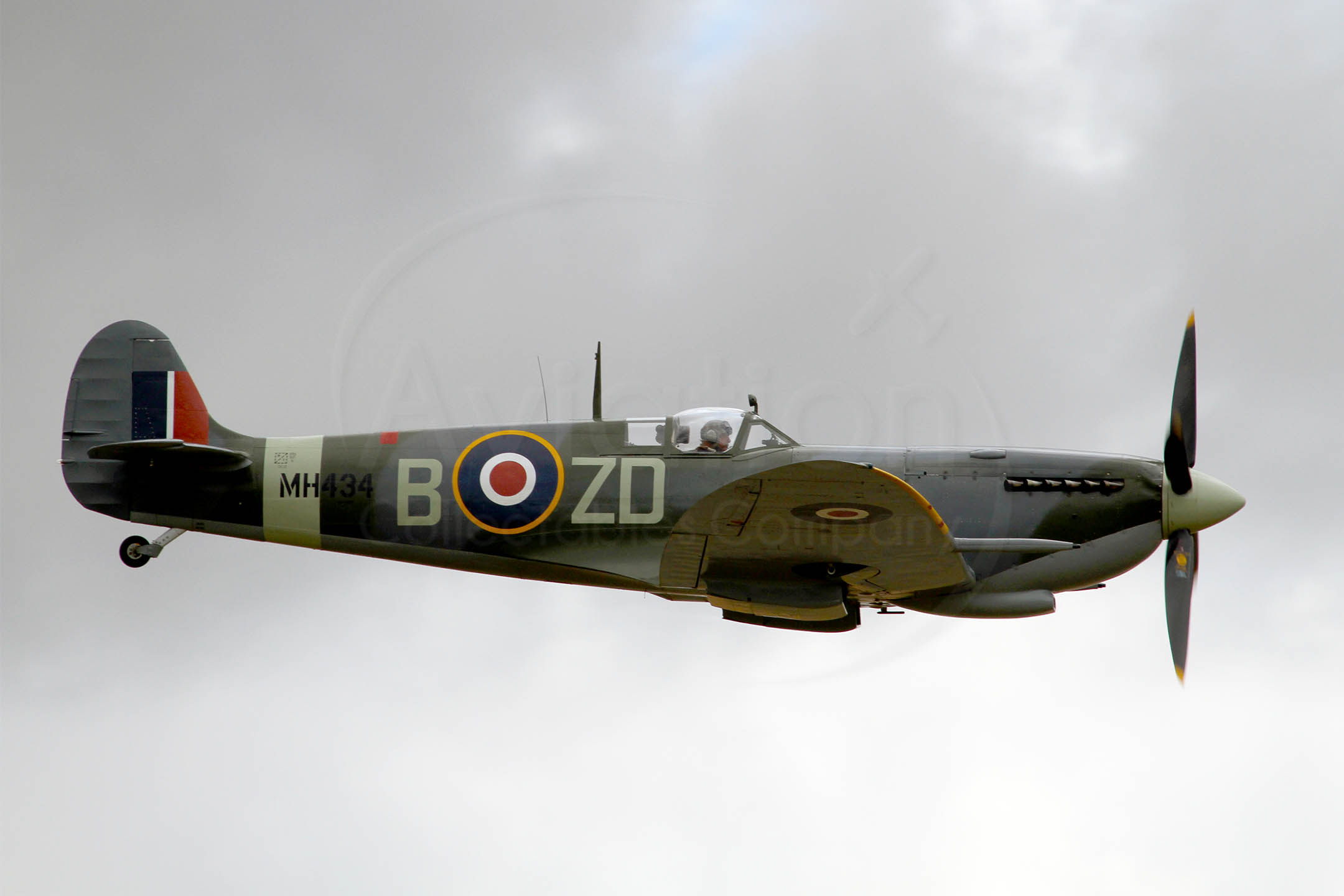 Lo Spitfire IX, matricola MH434
