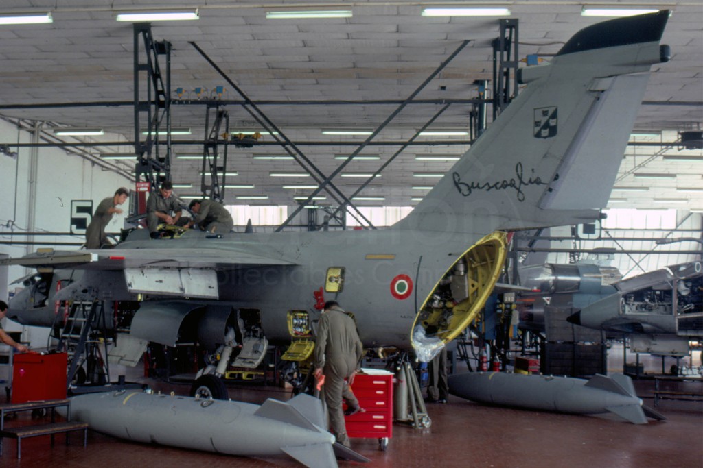 60_AMX_hangar_CM_3°St_Villafranca_22SET1993_foto_F.Anselmino_1780B copia