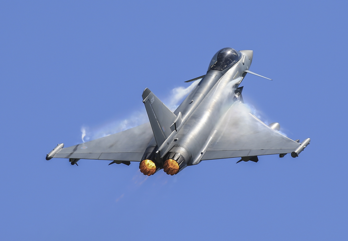Typhoon della Royal Air Force in supporto dell’aeronautica della Romania