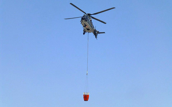 Emergenza incendi – elicotteri  Super Puma delle Forze Aeree Svizzere inviati in aiuto al nord Italia