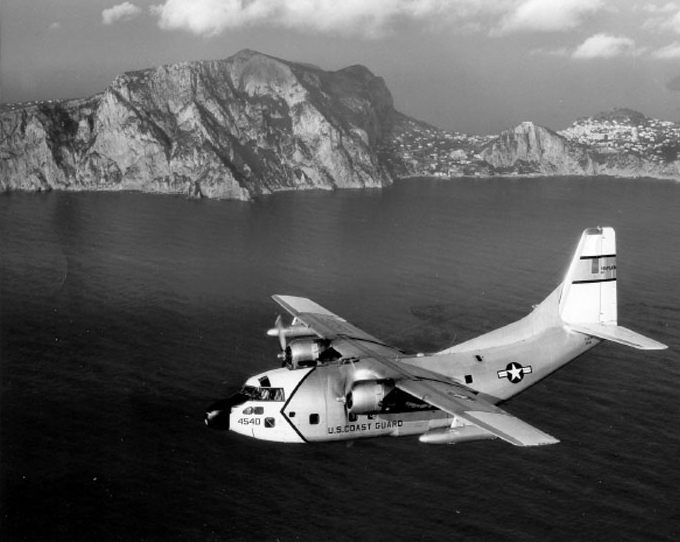 I C-123B Provider del Naples U.S. Coast Guard Air Detachment