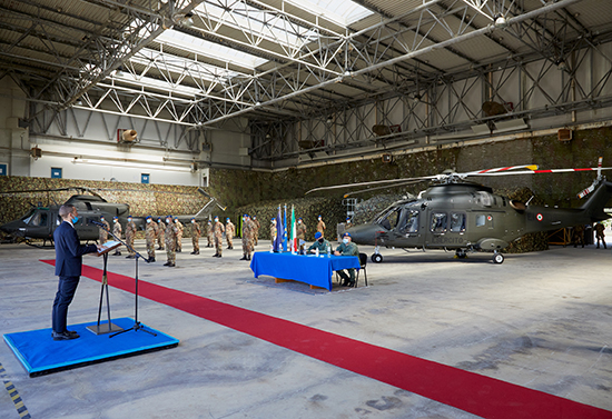 Leonardo ha consegnato il primo AW169M da addestramento per l’Esercito Italiano