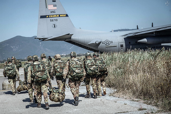 Pisa Training Week: Marines e USAF si addestrano con la Brigata Folgore e la 46^ Brigata Aerea